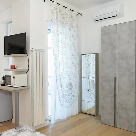 Piazza Mazzini Apartment *